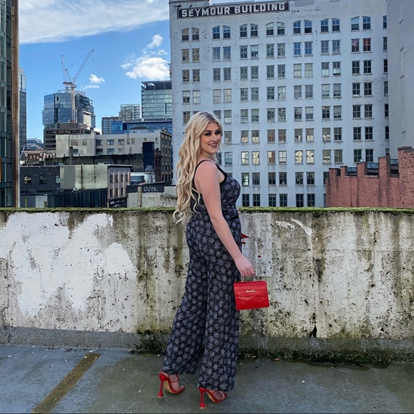 Meet your Posher, Eleni - Picture 6 of 8